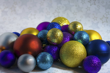 圣诞装饰彩球背景图片