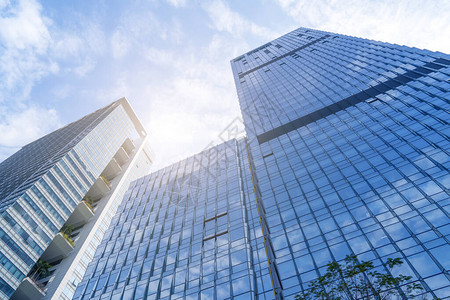 城市深圳摩天大楼的低视角图片