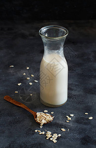 维干燕麦牛奶非奶类替代牛奶装在图片