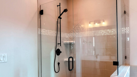 浴室矩形淋浴摊图片