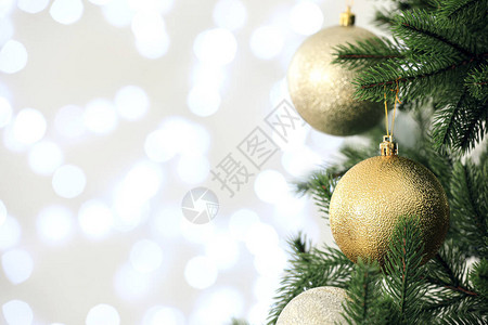 美丽的装饰圣诞树图片