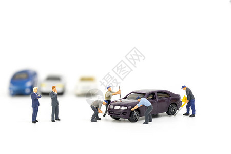 修理玩具汽车讲习班概念的微型图片