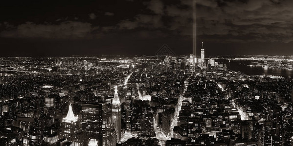 纽约市中心天线全景夜视911号的光芒图片
