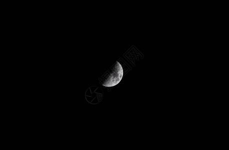 夜空半月图片