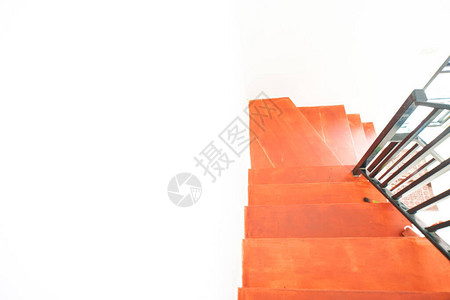水泥客厅房地产中的现代棕色木楼梯图片