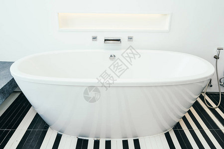美丽的奢华豪白色浴缸装饰浴室背景图片