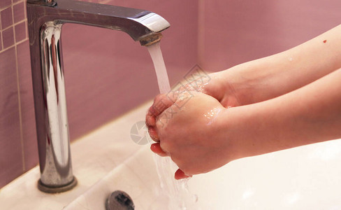 孩子用肥皂洗手个人卫生图片