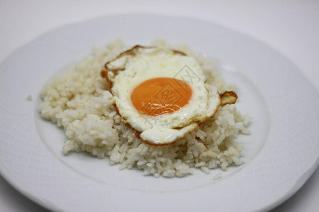 炒鸡蛋大米图片