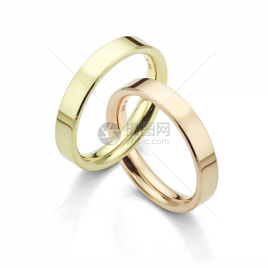 结婚戒指加入白色背景图片