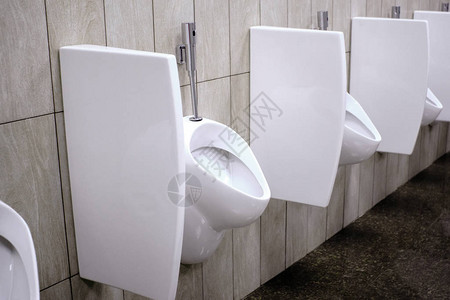 男士浴室白色小便器卫生间男士白色陶图片