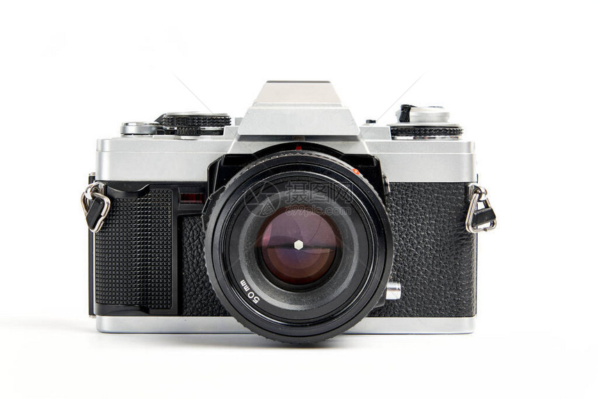 白色背景的经典模拟35毫米照相机古年和模拟胶卷前视图片