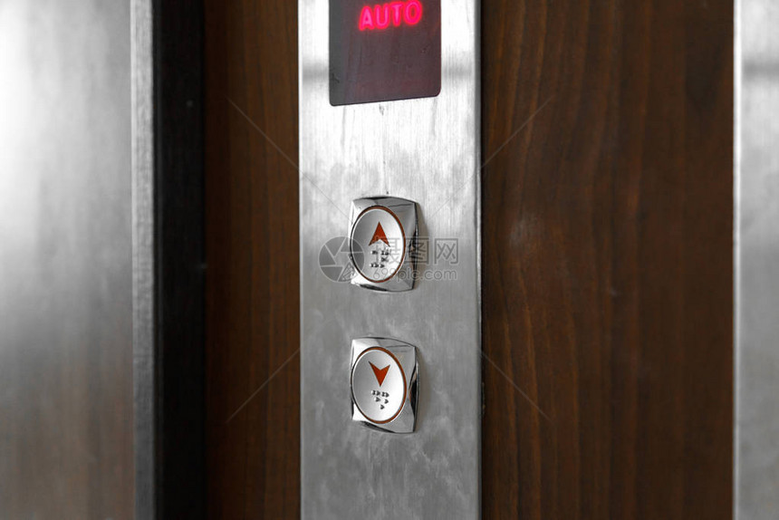 电梯调用按钮有选择焦点图片