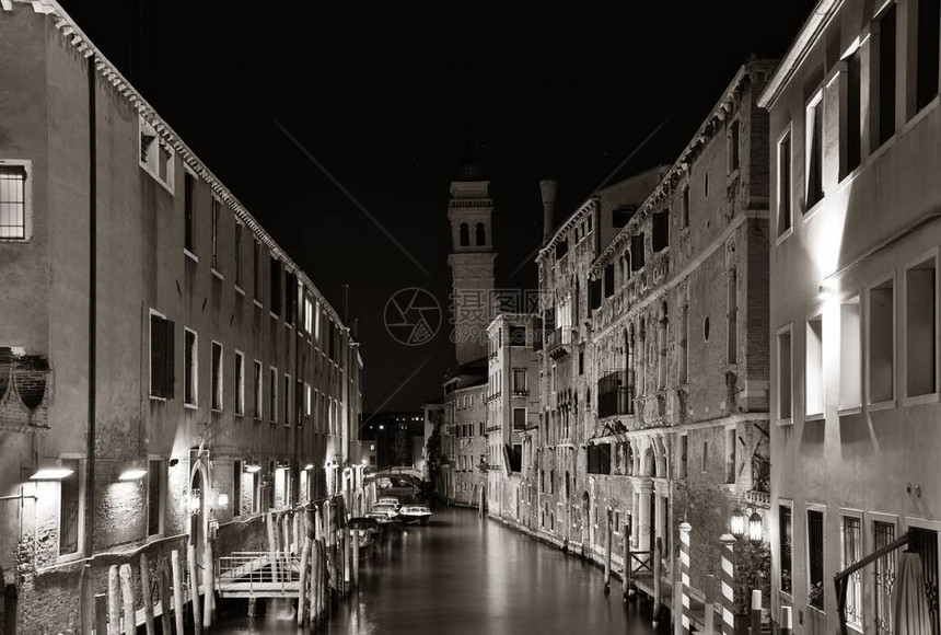晚上威尼斯运河和图片