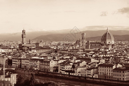 佛罗伦萨大教堂与城市天线图片