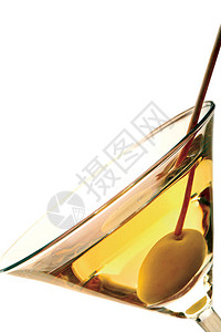 含橄榄酒的饮料图片