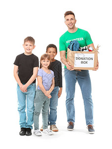 向白种孤儿和年幼儿童提供捐款的志愿图片