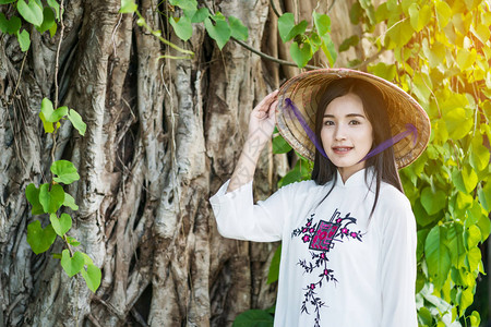 越南妇女文化传统服装图片