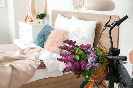 带自行车的卧室时尚内饰背景图片