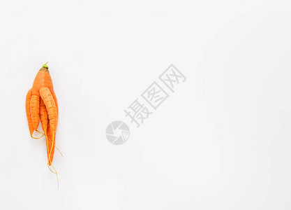 白色背景的丑陋胡萝卜丑陋的食背景图片