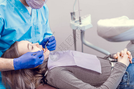 牙科诊所图片