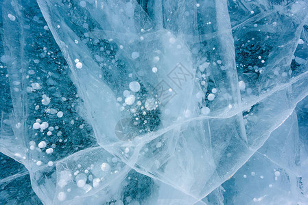 美丽的贝加尔湖蓝冰有抽象裂缝图片