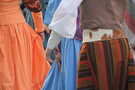 在一个民间节日的阿根廷舞蹈图片