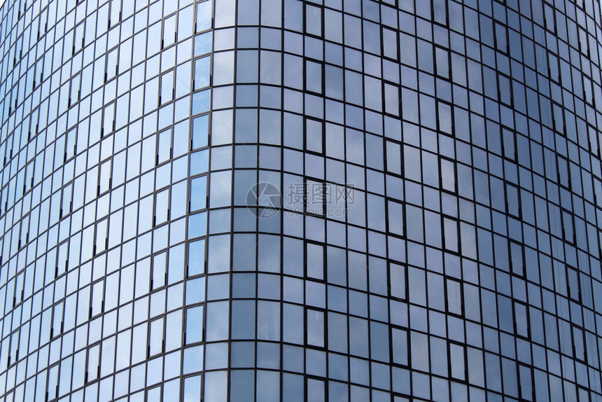 玻璃和金属摩天大楼如图片