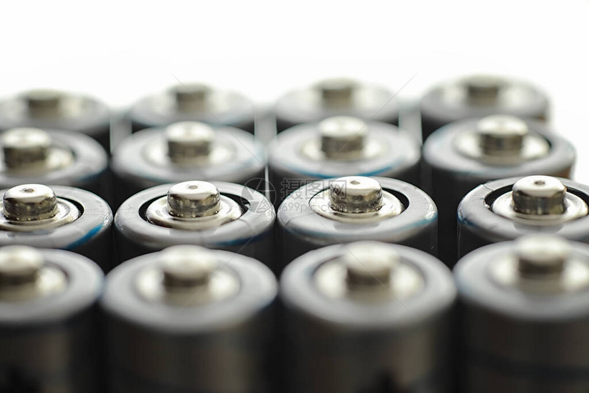 不同大小的电池对环境的关心废旧电池图片