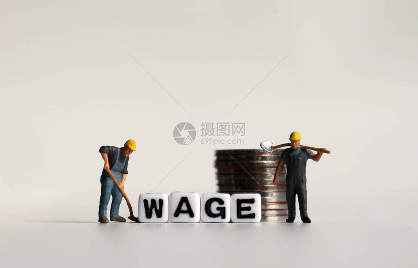 白色立方体中的WAGE文字微型工图片