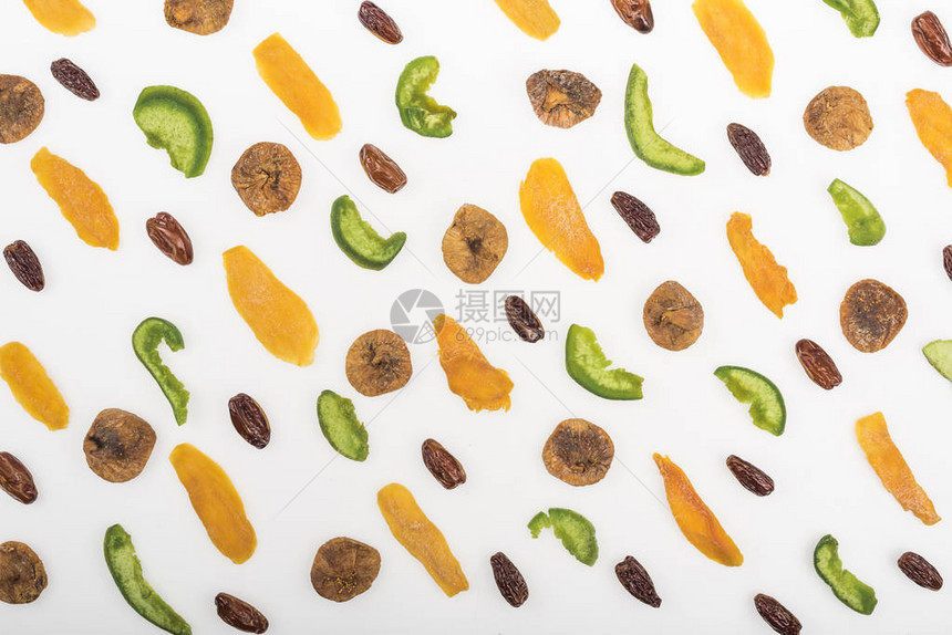 各种干果和碳化水果的顶部视图这些水果在图片