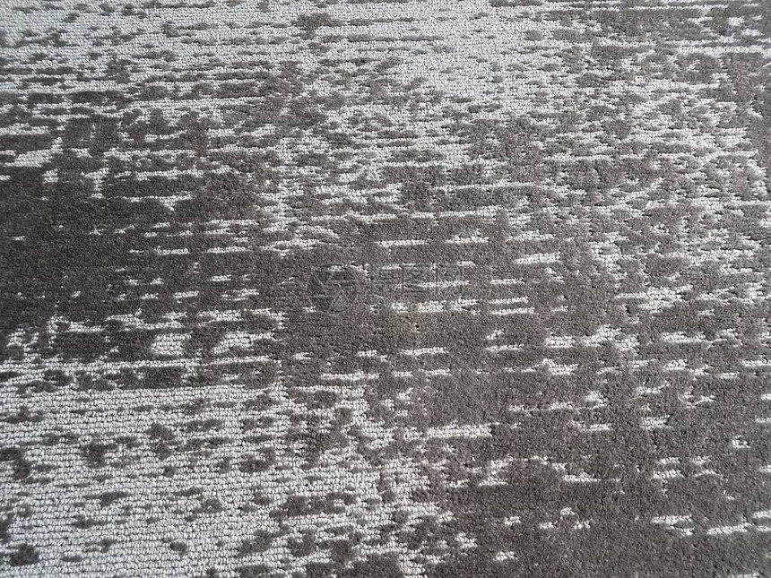 白色黑色和灰色地毯图片