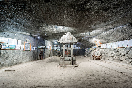 罗马尼亚布科维纳的Cacica盐矿内图片