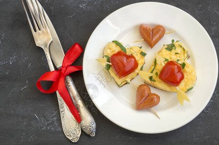 情人节早餐吃早餐时面包可以心形的面包成图片