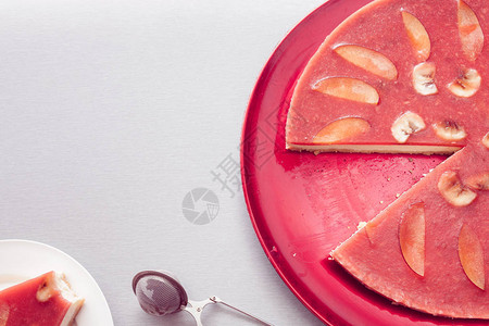 油桃红色芝士蛋糕装饰图片