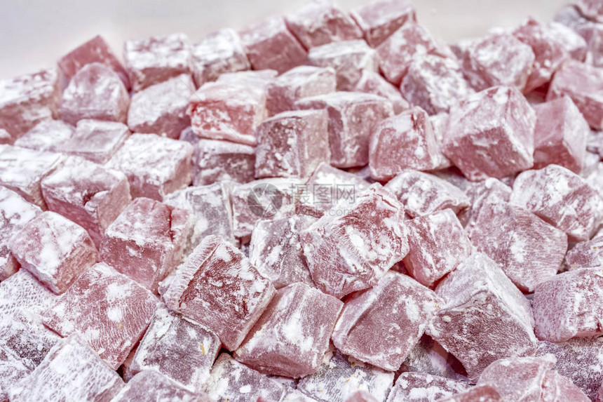 土耳其软糖或土耳其软糖是基于淀粉和糖凝胶的糖果系列玫瑰味的棉花图片