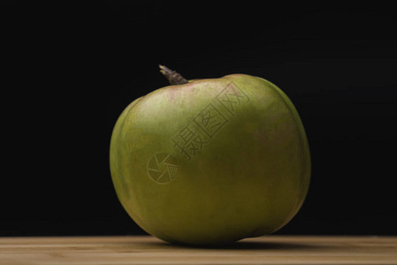 成熟的苹果绿色成熟的苹果多汁图片