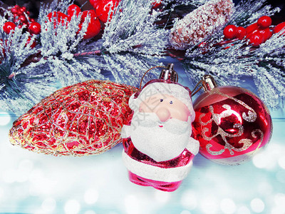 圣诞誕节带fir树枝锥子和背面雪背景图片