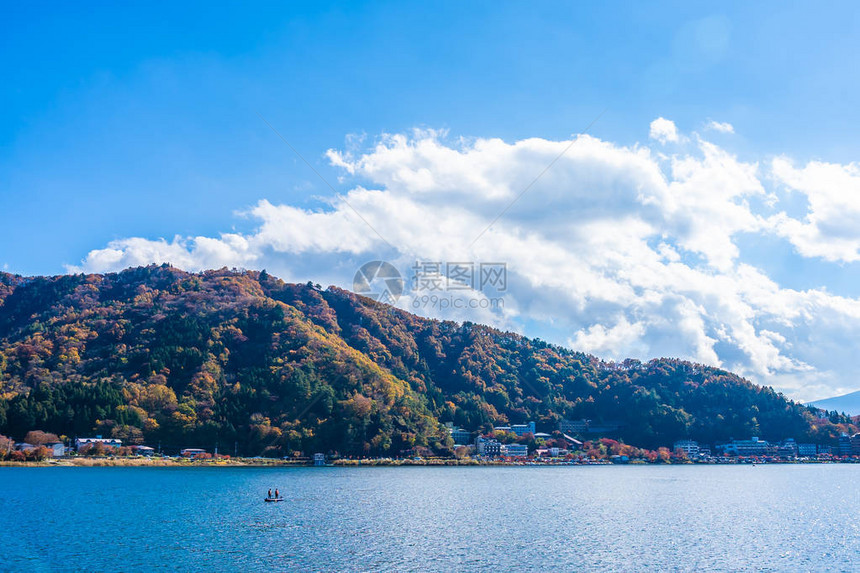 日本山桥秋季天川口子湖周围美图片