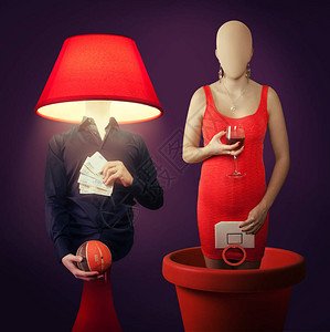 两个人体模特在生殖器上拿着一个球和一个篮子图片
