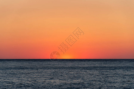 地中海随着太阳升起而图片