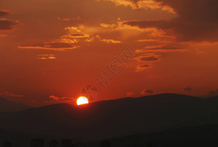 美丽的夕阳天空景观图片