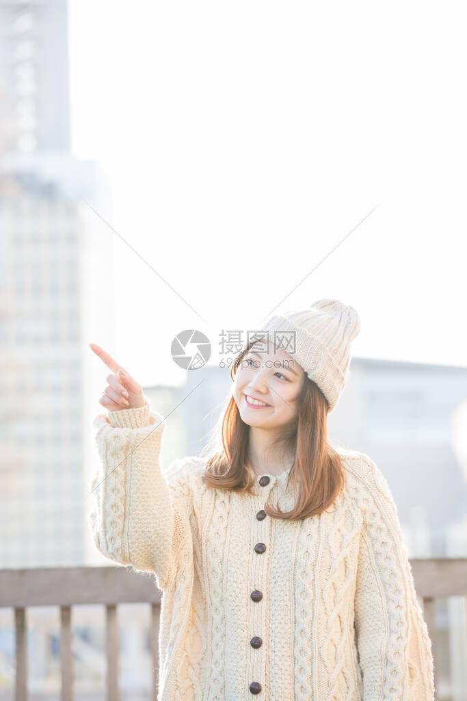 亚洲日语年轻女用微笑图片