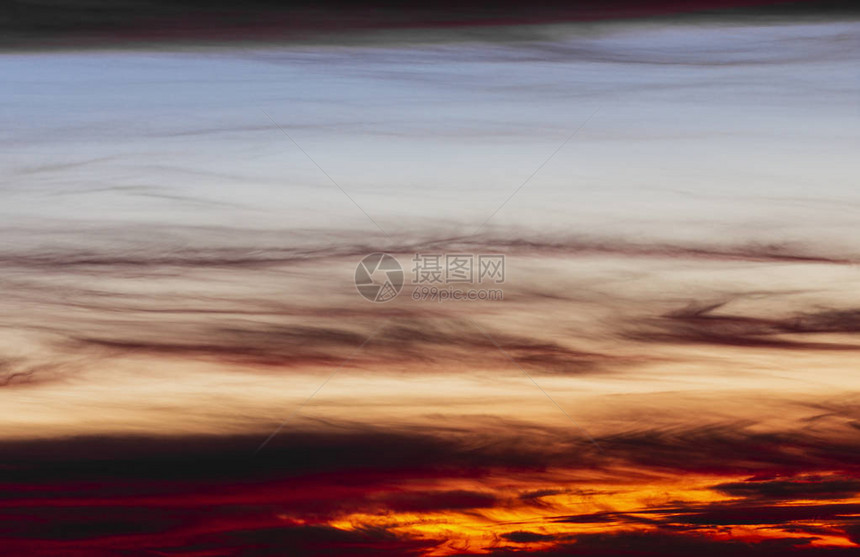抽象背景日落时多云的天空黄昏的天空图片