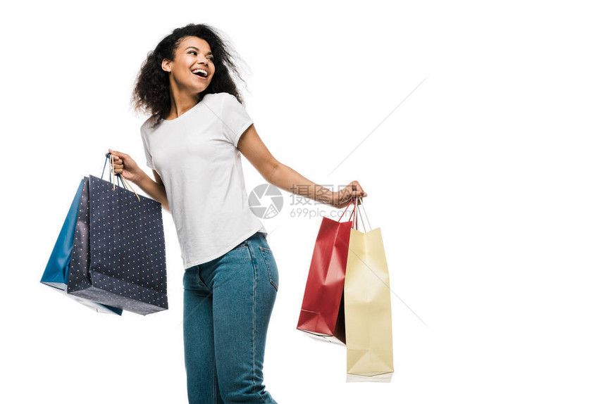 开心购物的女人图片