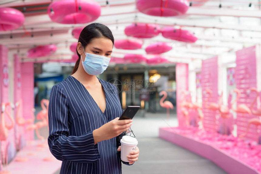 对亚洲年轻女商人的肖像图片