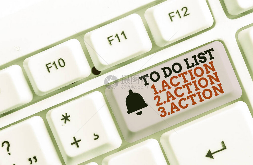 写笔记显示待办事项列表1Action2Action3Action将日常优先事项按顺序排列的商业概念白色pc键盘图片