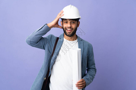 年轻建筑师摩洛哥男子头戴盔图片
