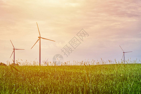 在该领域的风力涡轮机风电能源概念用于气候保护图片