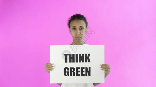 粉红背景PHOTO的有思想绿色海报的非裔美背景图片