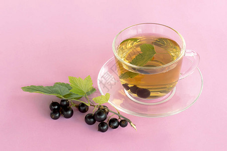 含黑碳的维生素茶夏季饮料健康图片